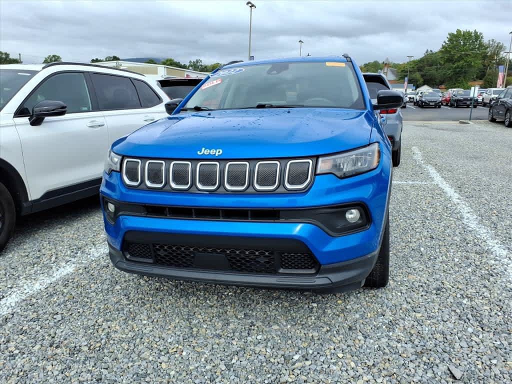 Used 2022 Jeep Compass Latitude AWD/4WD image 5