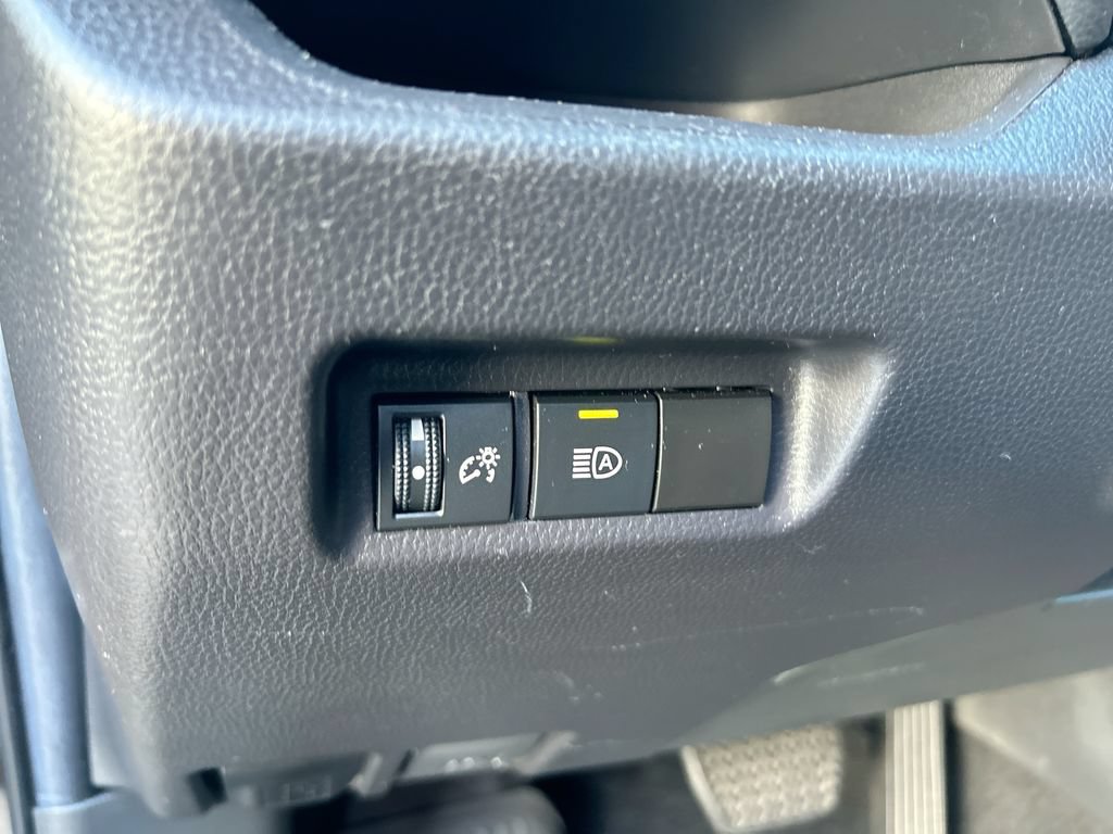 Used 2024 Toyota RAV4 XLE FWD image 14