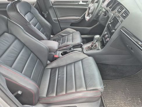 Used 2015 Volkswagen GTI SE FWD image 26
