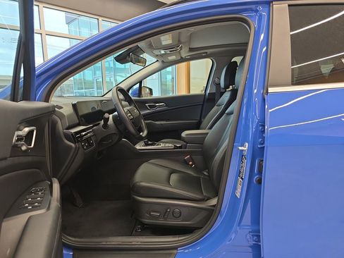 Certified 2026 Kia Sportage EX w/ EX Panorama Roof Package image 14