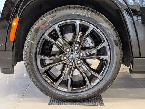 New 2026 Jeep Grand Wagoneer Summit w/ Premium Group III AWD/4WD image 35
