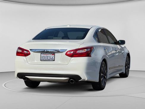 Used 2016 Nissan Altima 2.5 SV FWD image 33