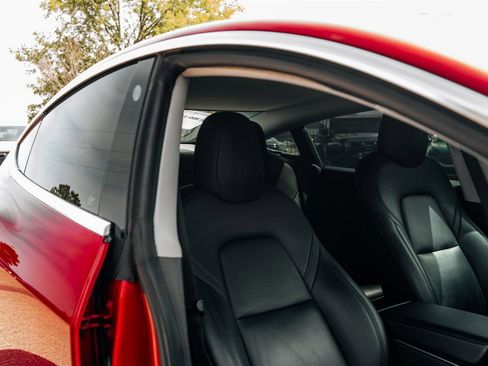 Used 2020 Tesla Model 3 Performance image 40