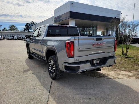 Used 2024 GMC Sierra 1500 AT4 w/ Technology Package AWD/4WD image 5