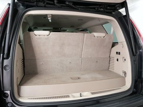 Used 2018 Cadillac Escalade Premium Luxury RWD image 34