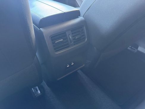 Used 2025 Nissan Rogue SV AWD/4WD image 24