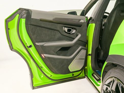 Used 2024 Lamborghini Urus Performante image 24