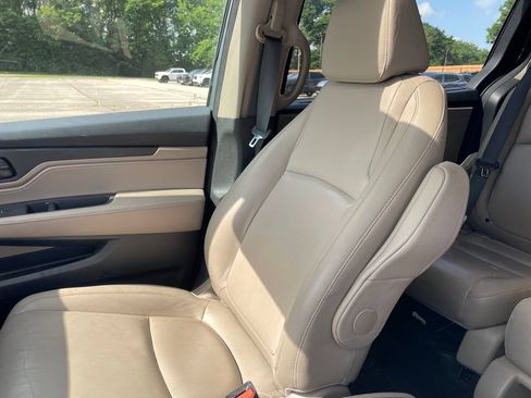 Used 2018 Honda Odyssey EX-L image 19