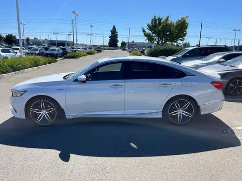 Used 2022 Honda Accord Touring image 8