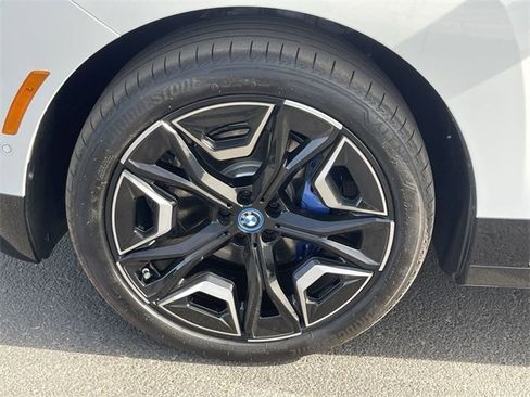 New 2025 BMW iX xDrive50 image 10