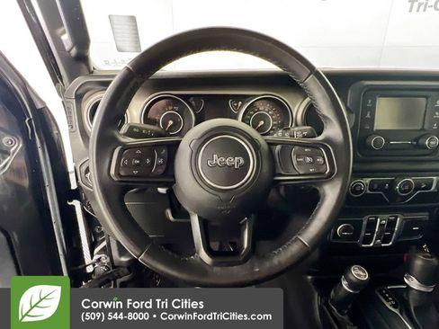 Used 2018 Jeep Wrangler Unlimited Sport S AWD/4WD image 8
