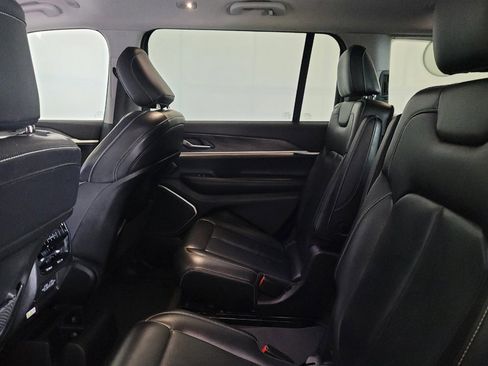 Used 2022 Jeep Grand Cherokee L Limited RWD image 18