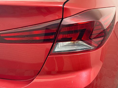 Used 2020 Hyundai Elantra SEL FWD image 33