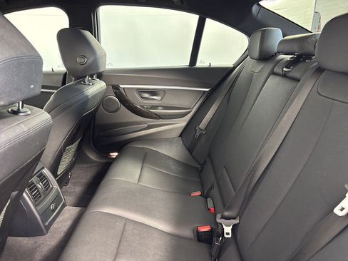Used 2018 BMW 330i Sedan w/ Convenience Package RWD image 25