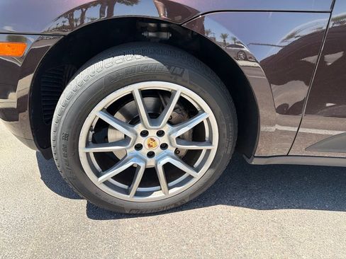 Used 2018 Porsche Macan S AWD/4WD image 6