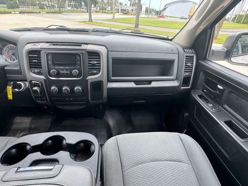 Used 2018 RAM 1500 Tradesman AWD/4WD image 18