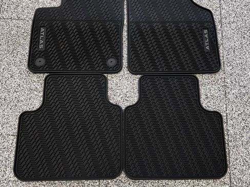 Used 2025 Volkswagen Atlas SEL Premium R-Line image 63