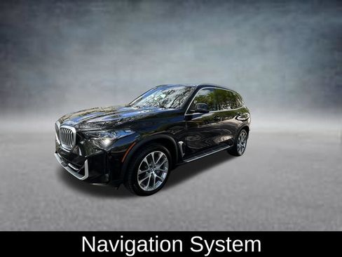 Used 2024 BMW X5 xDrive40i AWD/4WD image 3