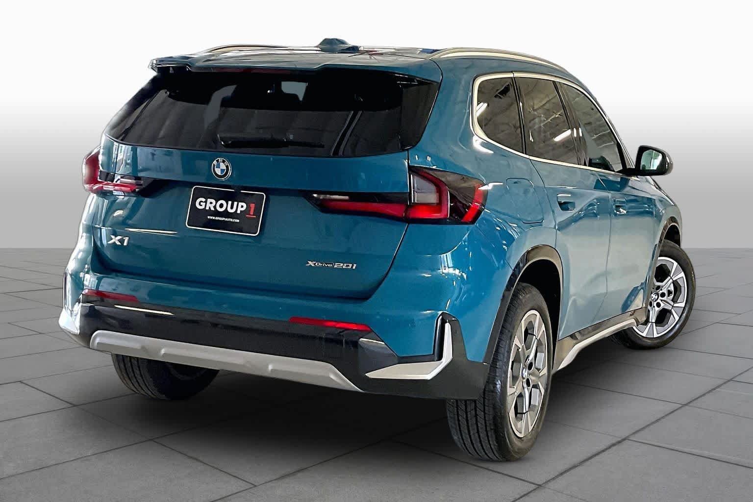 Used 2025 BMW X1 xDrive28i AWD/4WD image 12