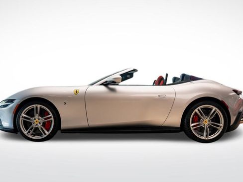 Used 2024 Ferrari Roma Spider image 2