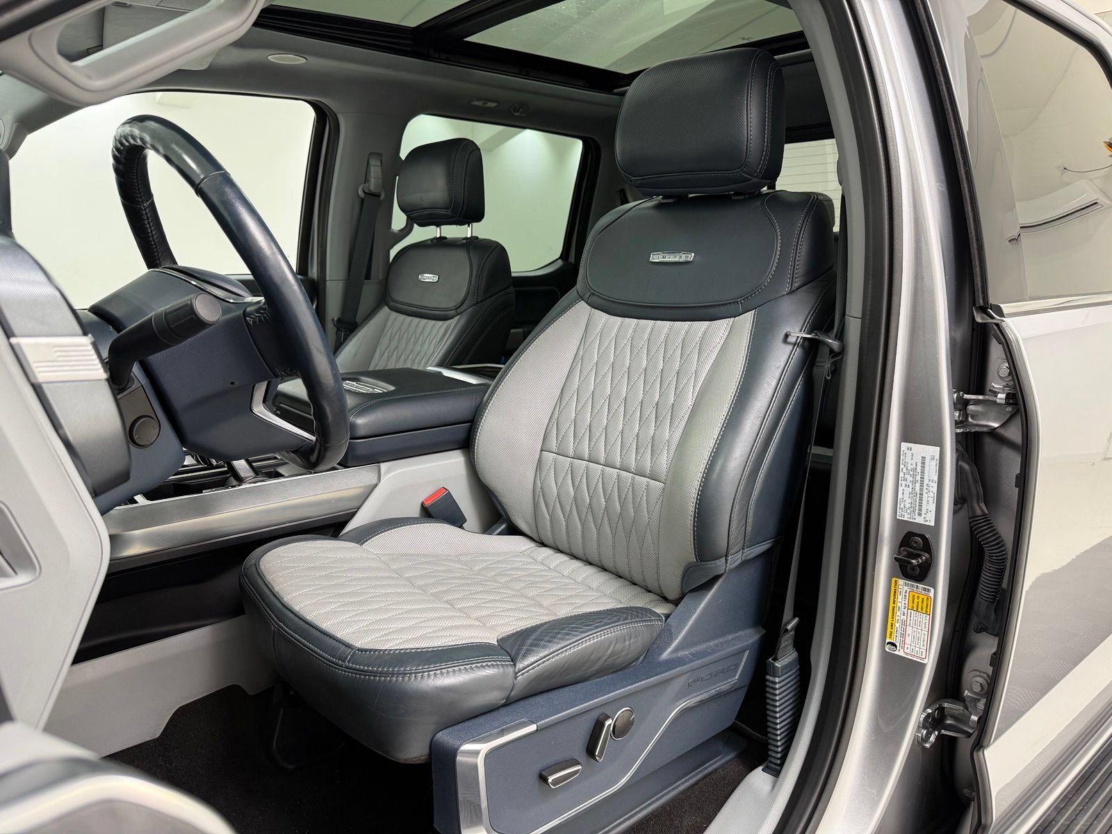 Used 2022 Ford F150 Limited AWD/4WD image 25
