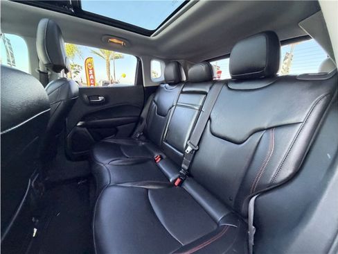 Used 2019 Jeep Compass Trailhawk w/ Leather Interior Group AWD/4WD image 22
