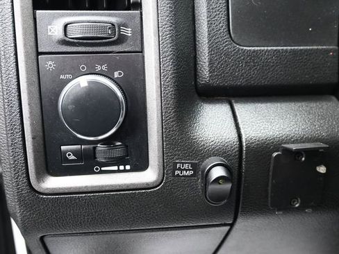 Used 2022 RAM 1500 Tradesman w/ Chrome Appearance Group image 38