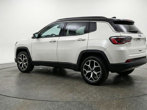 Used 2025 Jeep Compass Limited image 6