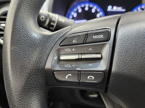 Used 2021 Hyundai Kona SE image 30