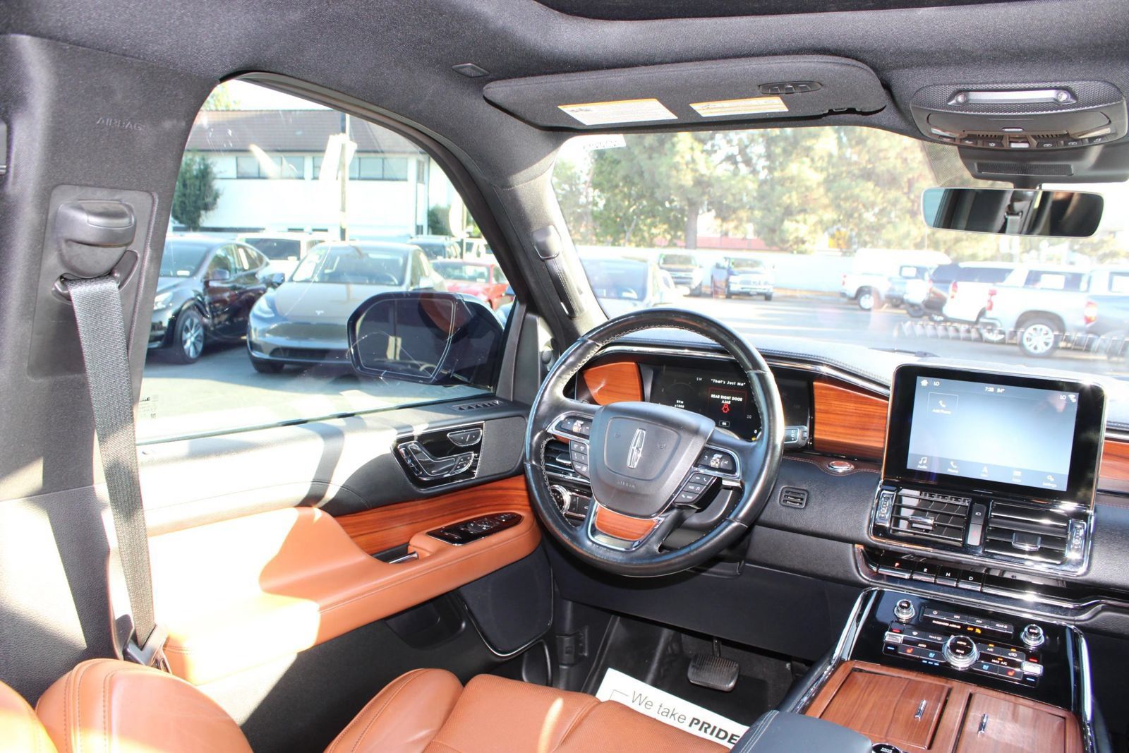 Used 2018 Lincoln Navigator L Reserve w/ Technology Package AWD/4WD image 25