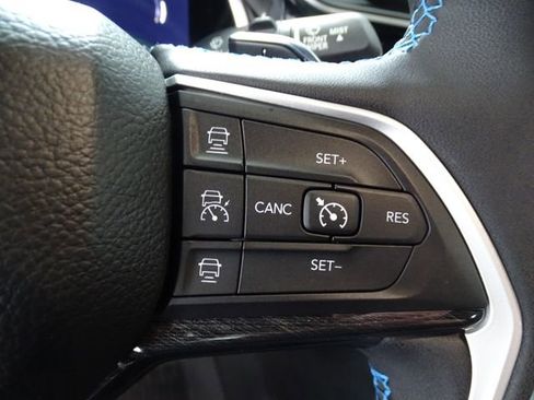 Certified 2023 Jeep Grand Cherokee Trailhawk w/ Advanced Protech Group II AWD/4WD image 8