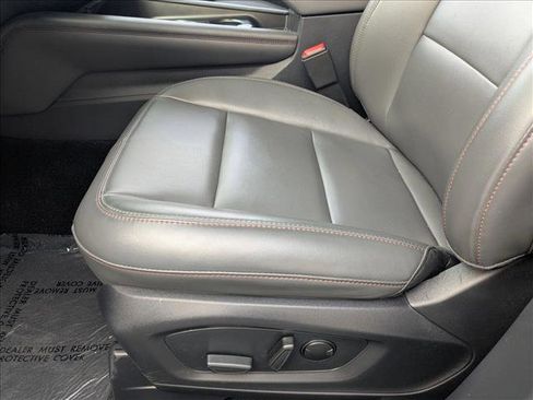 Used 2025 Ford Explorer Active w/ Active Comfort Package image 4