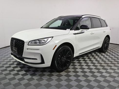 New 2026 Lincoln Corsair Reserve w/ Jet Appearance Package image 2