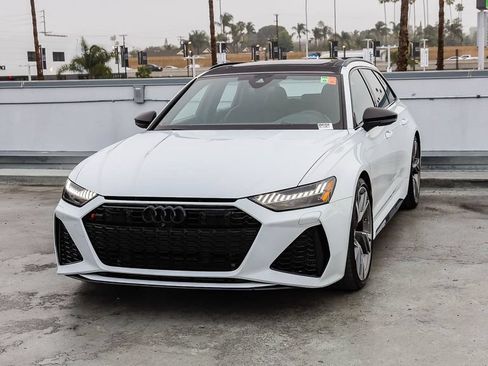 Used 2021 Audi RS 6 w/ Executive Package AWD/4WD image 4