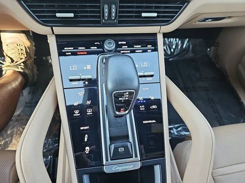 Used 2019 Porsche Cayenne S AWD/4WD image 21