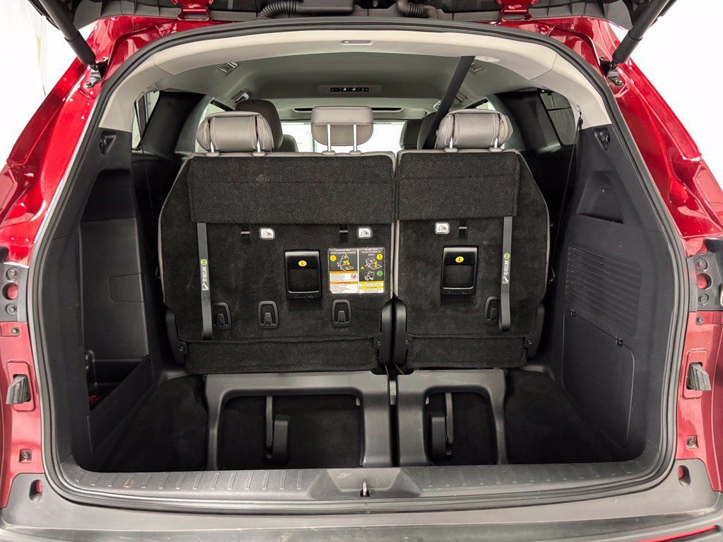 Used 2026 Toyota Sienna XLE AWD/4WD image 54