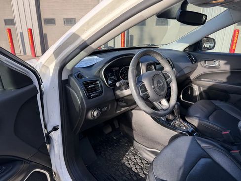 Used 2019 Jeep Compass Limited image 7