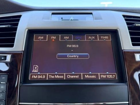 Used 2012 Cadillac Escalade Luxury image 44