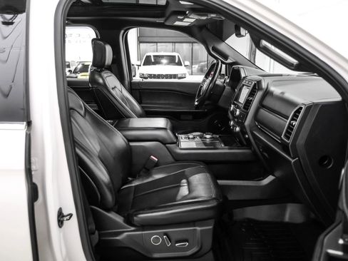 Used 2019 Ford Expedition Limited image 32