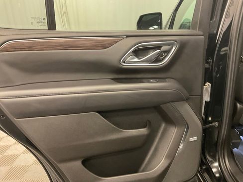 Used 2021 Chevrolet Tahoe LT w/ Luxury Package AWD/4WD image 24
