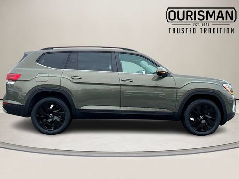 New 2026 Volkswagen Atlas SE image 2