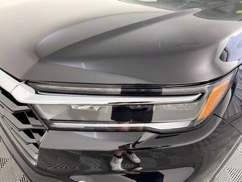 Used 2025 Honda Pilot Elite image 11