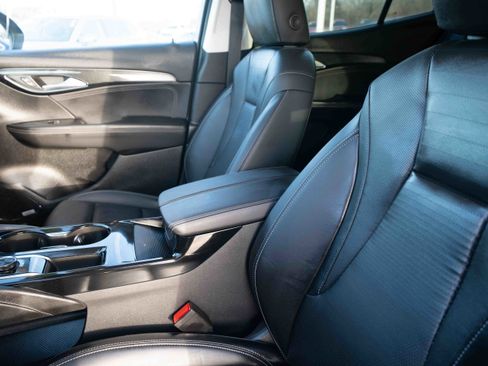 Used 2024 Buick Envision Preferred image 10