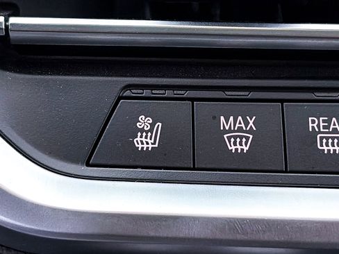 Used 2023 BMW M4 xDrive Competition AWD/4WD image 28