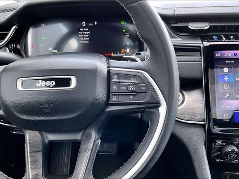 Used 2022 Jeep Grand Cherokee Limited 4xe w/ MOPAR Finishing Package AWD/4WD image 26