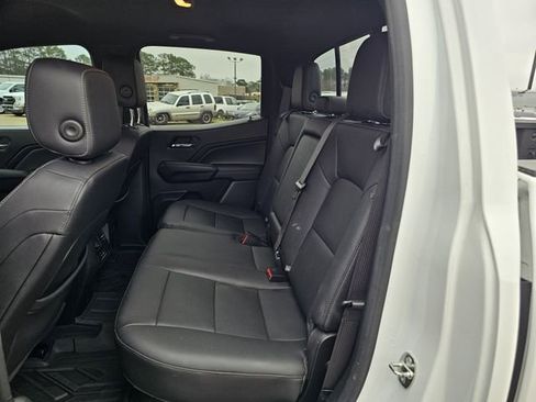 Used 2023 Chevrolet Colorado LT w/ LT Convenience Package III image 17