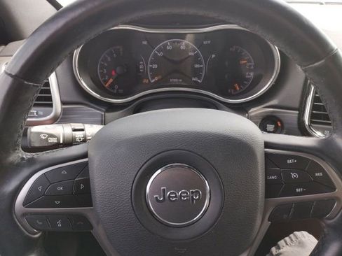 Used 2021 Jeep Grand Cherokee Laredo X RWD image 6