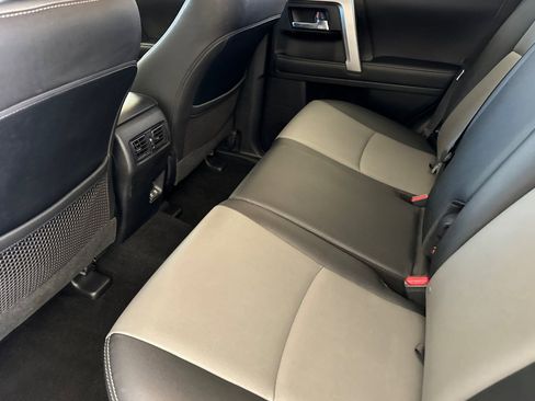 Used 2022 Toyota 4Runner SR5 Premium w/ Moonroof Package RWD image 12