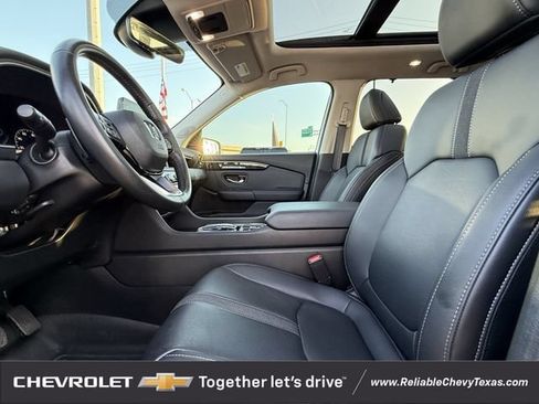 Used 2024 Honda Pilot Touring image 29