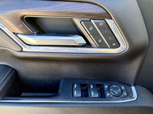 Used 2023 GMC Sierra 1500 SLT w/ SLT Convenience Package image 13